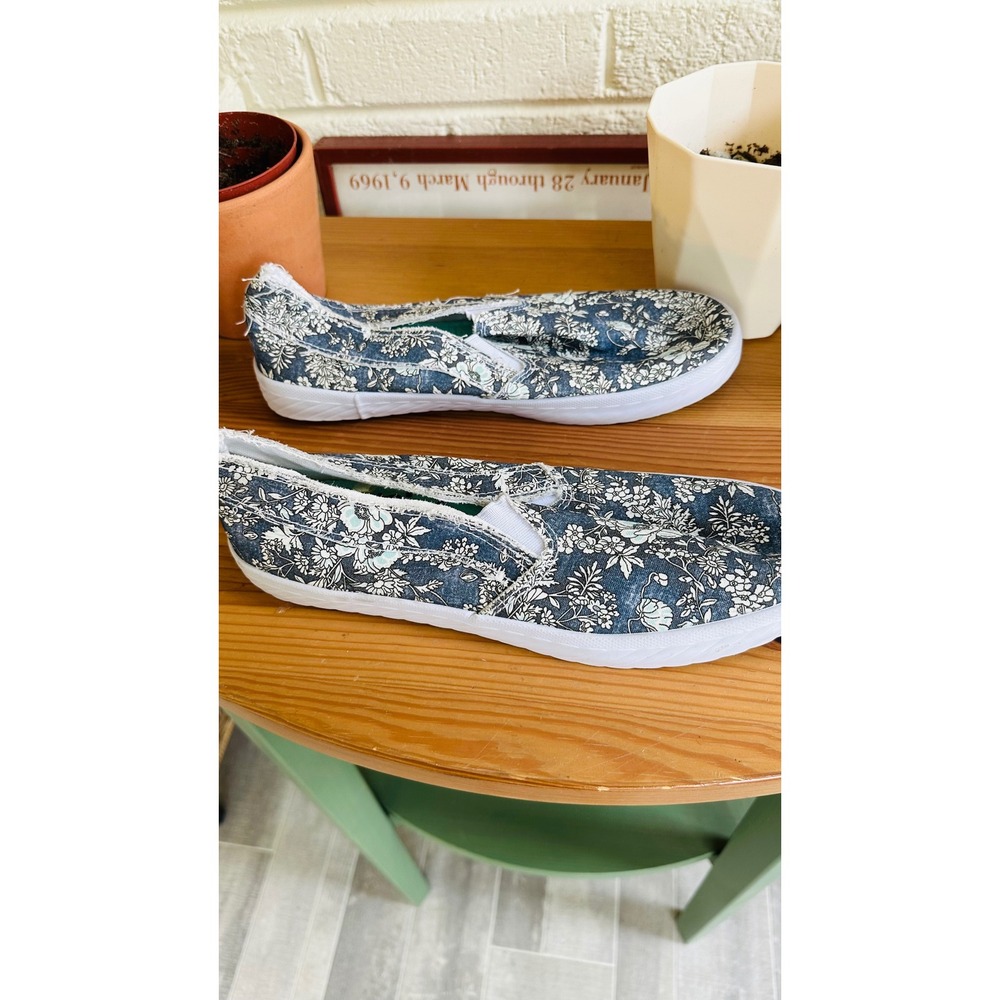Blu D'Or Malibu Floral Slip On Sneakers Blue White Distressed Size 9 - Picture 2 of 8